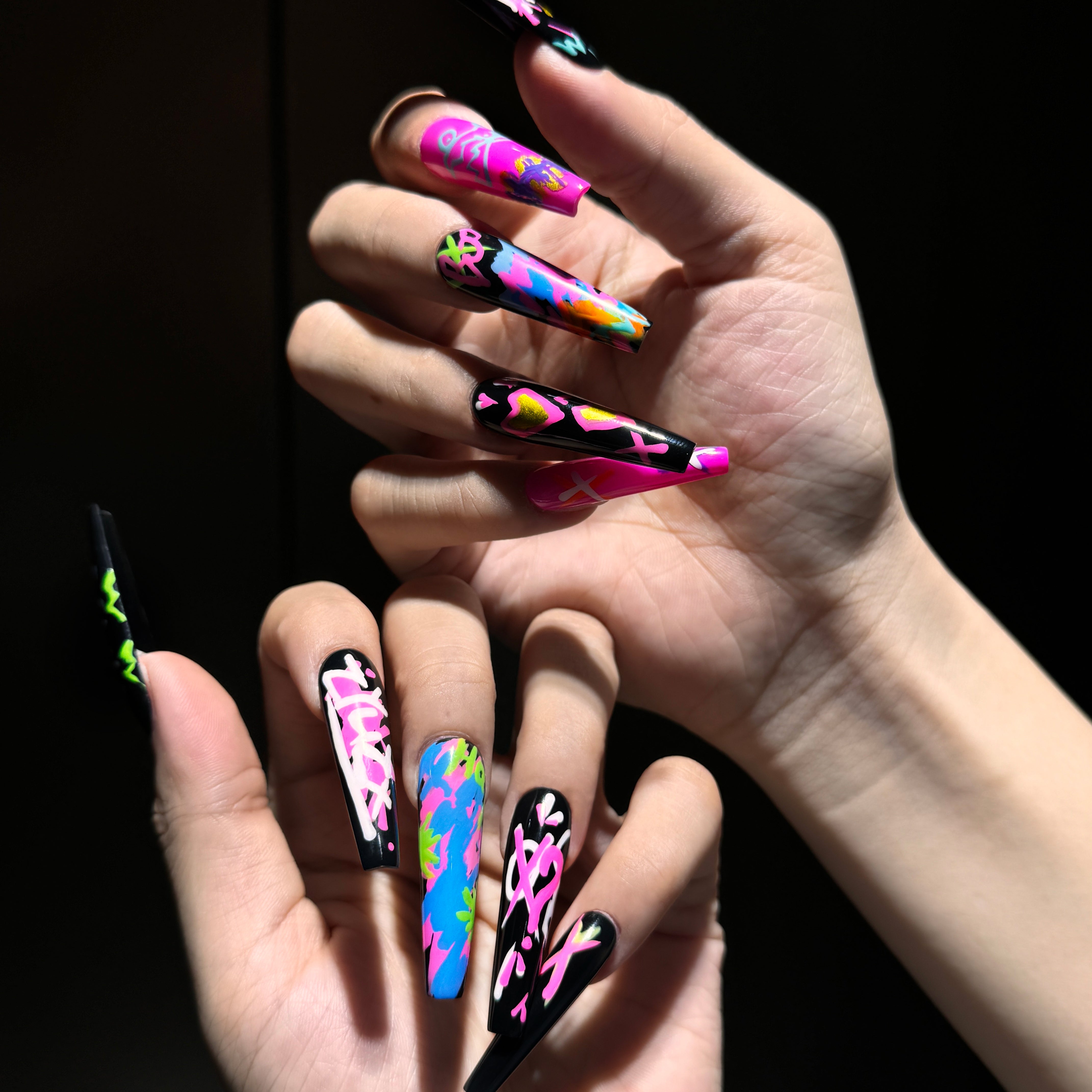 Siva Nail, Neon Groove, Style Graffiti, Ongles à coller faits main