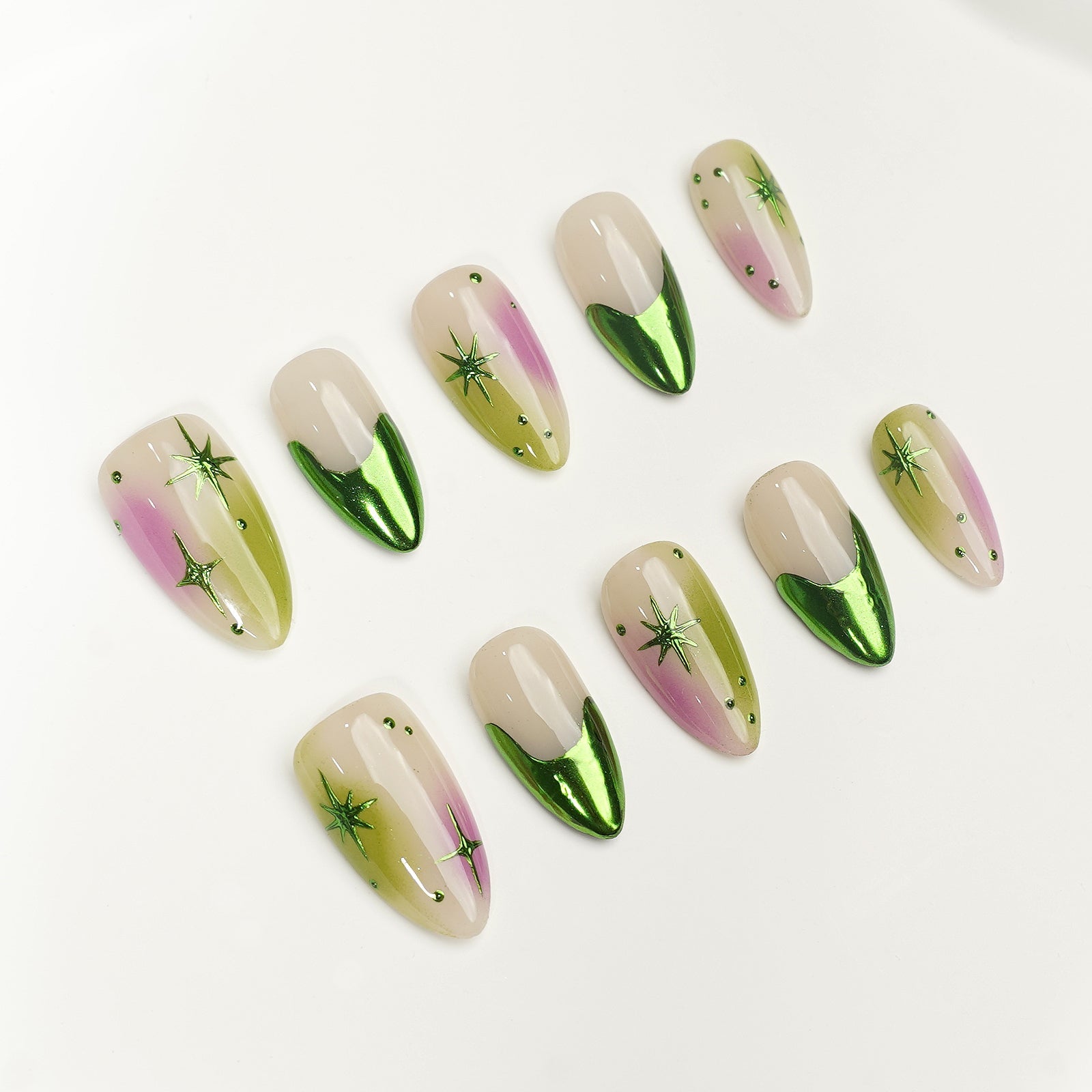 Siva Nail, Verdant Whimsy, Ombre artistique verte et violette, faux ongles faits main