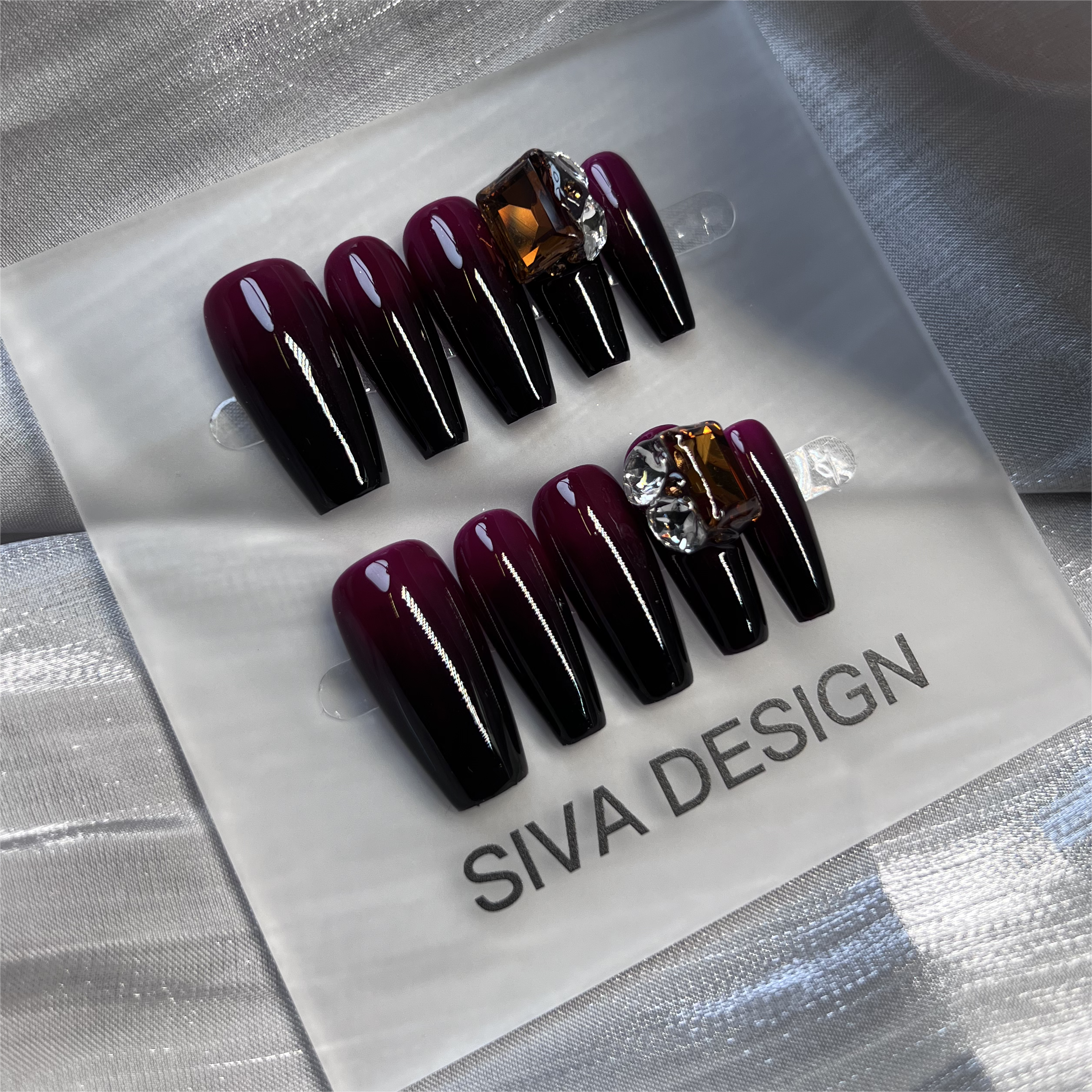 Siva Nail, Regal Wine Drip, ongles à coller faits main luxueux avec dégradé d'hiver