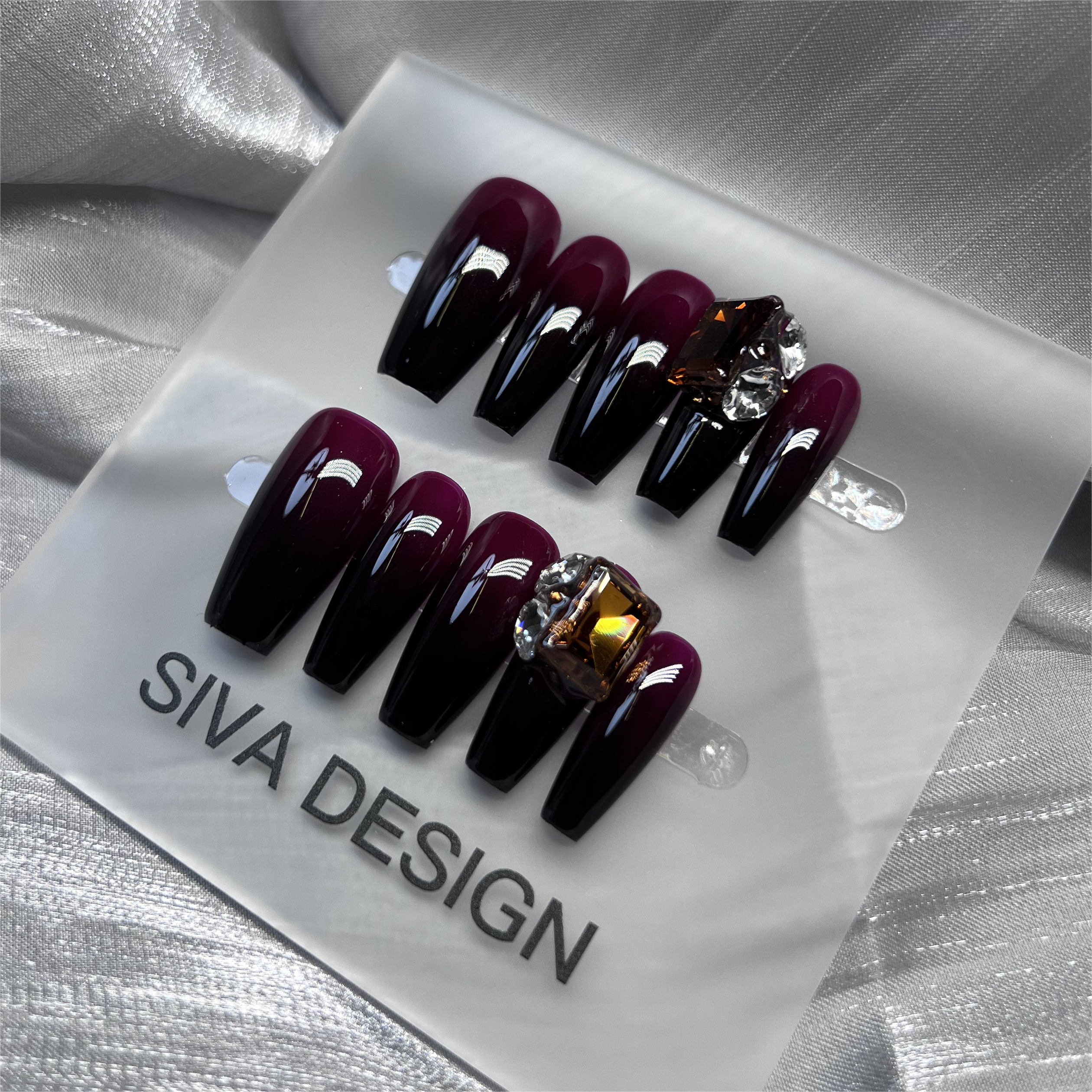 Siva Nail, Regal Wine Drip, ongles à coller faits main luxueux avec dégradé d'hiver