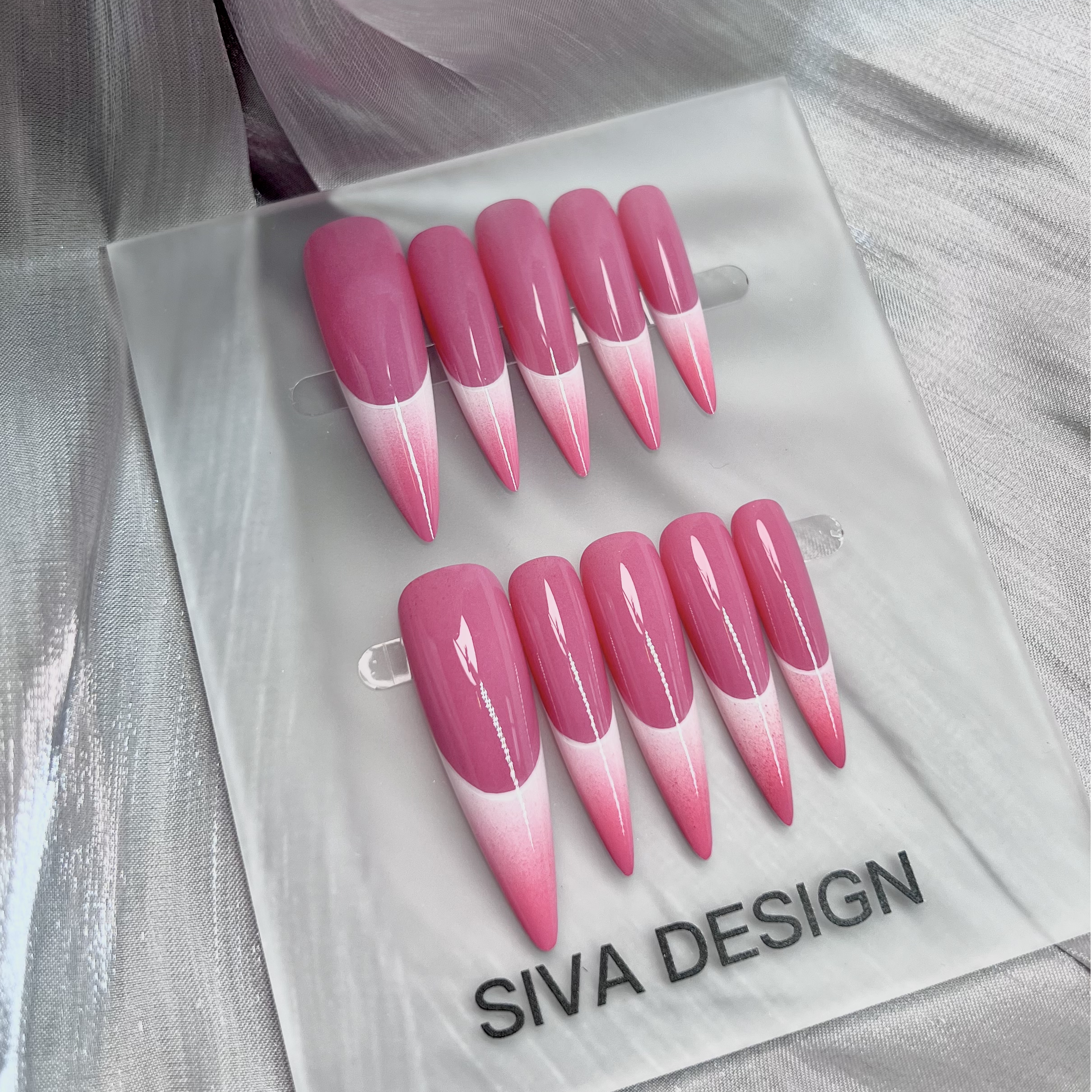 Siva Nail, Lunar Shee (rose), style français, ongles pressés faits à la main