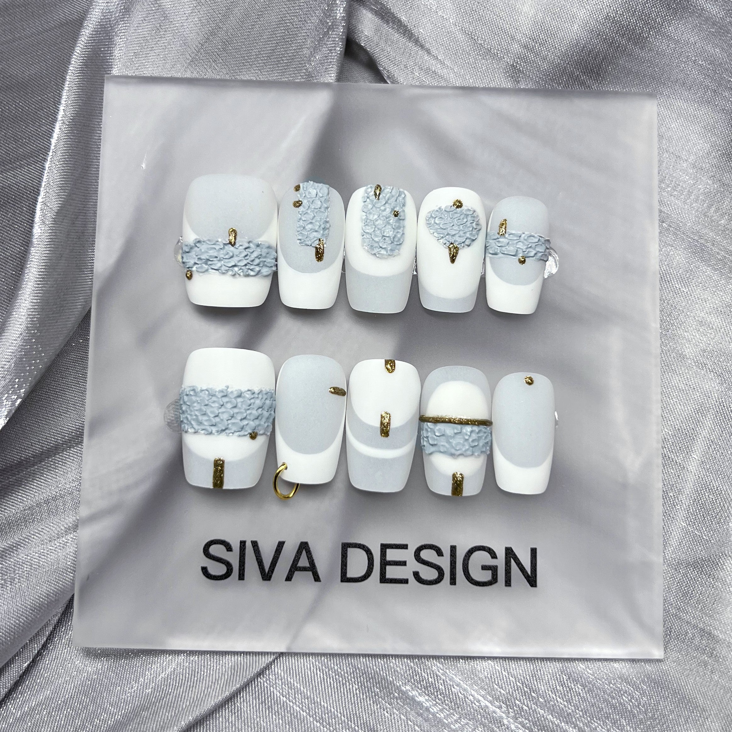 Siva Nail, Pureté, Élégante pointe française blanche, Ongles pressés faits main