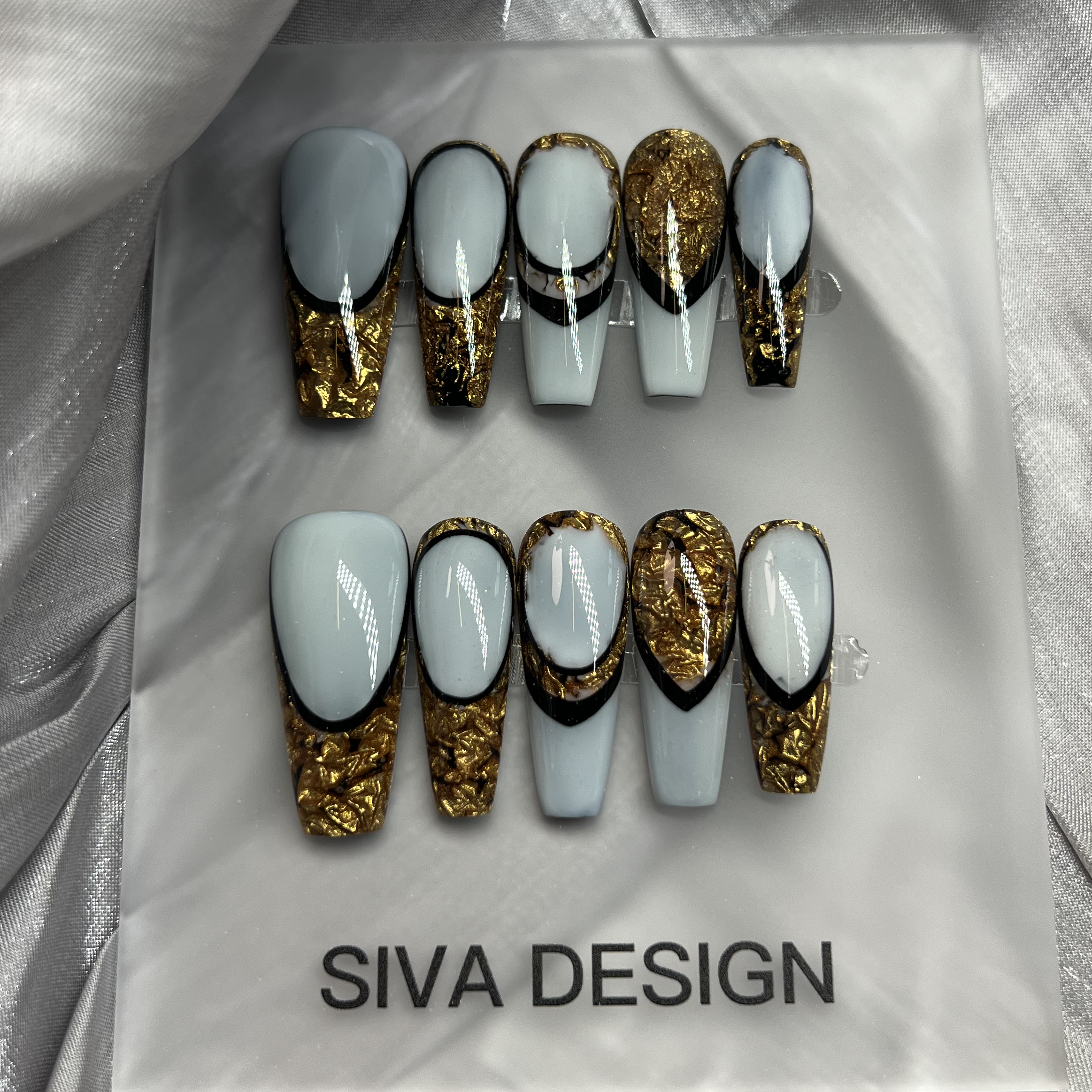 Siva Nail, Golddust, French, Feuille d'or luxueuse, Ongles pressés faits main