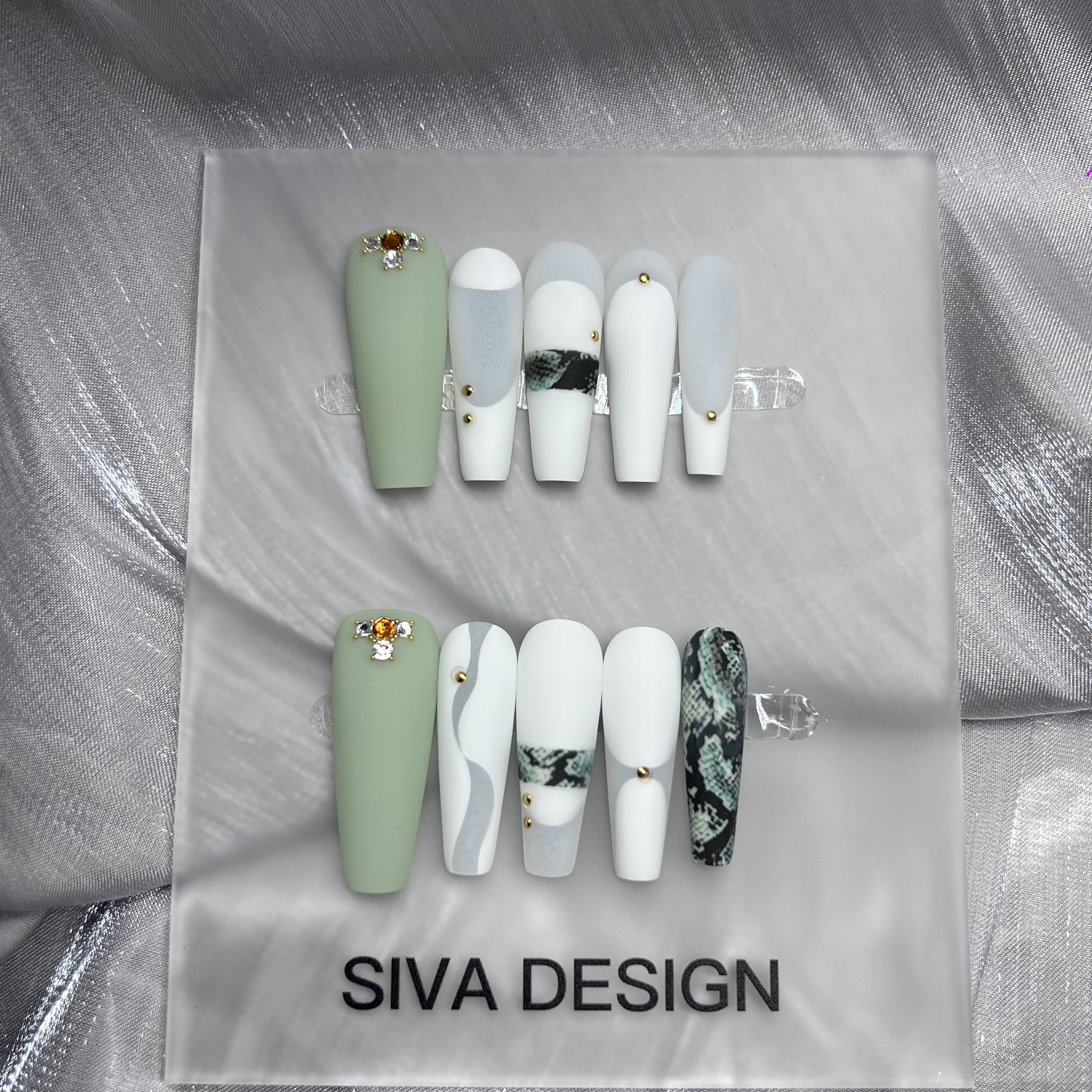 Siva Nail, Hiss, Chic, Imprimé Mat, Ongles à coller faits main