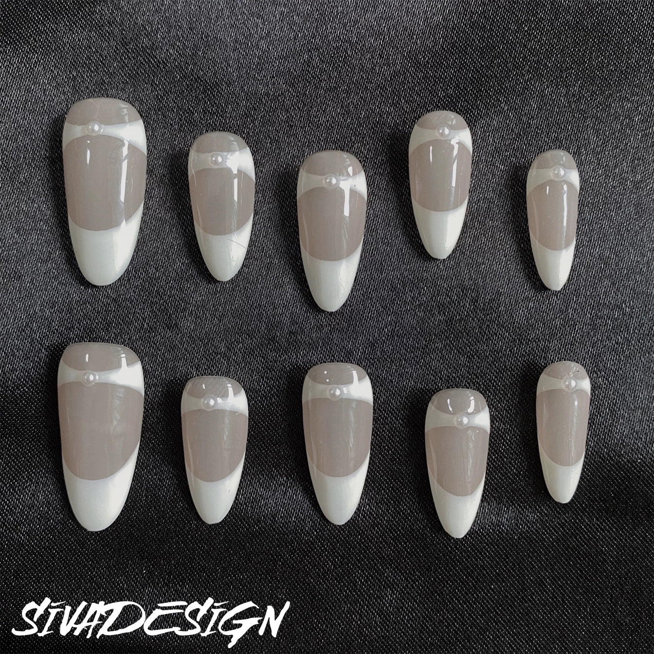 Siva Nail, Latte Layers, ongles pressés minimalistes faits à la main