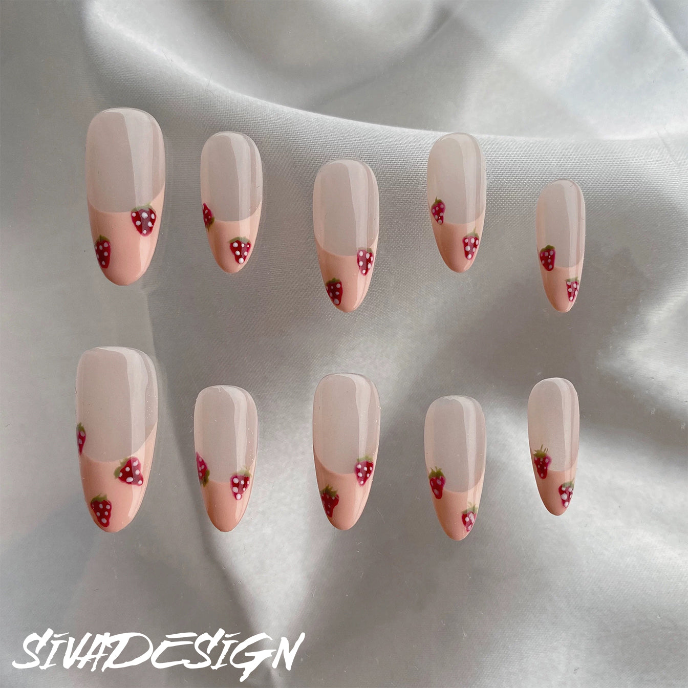 Siva Nail, Strawberry Field Tips, Sweet Charm, Ongles à coller faits main