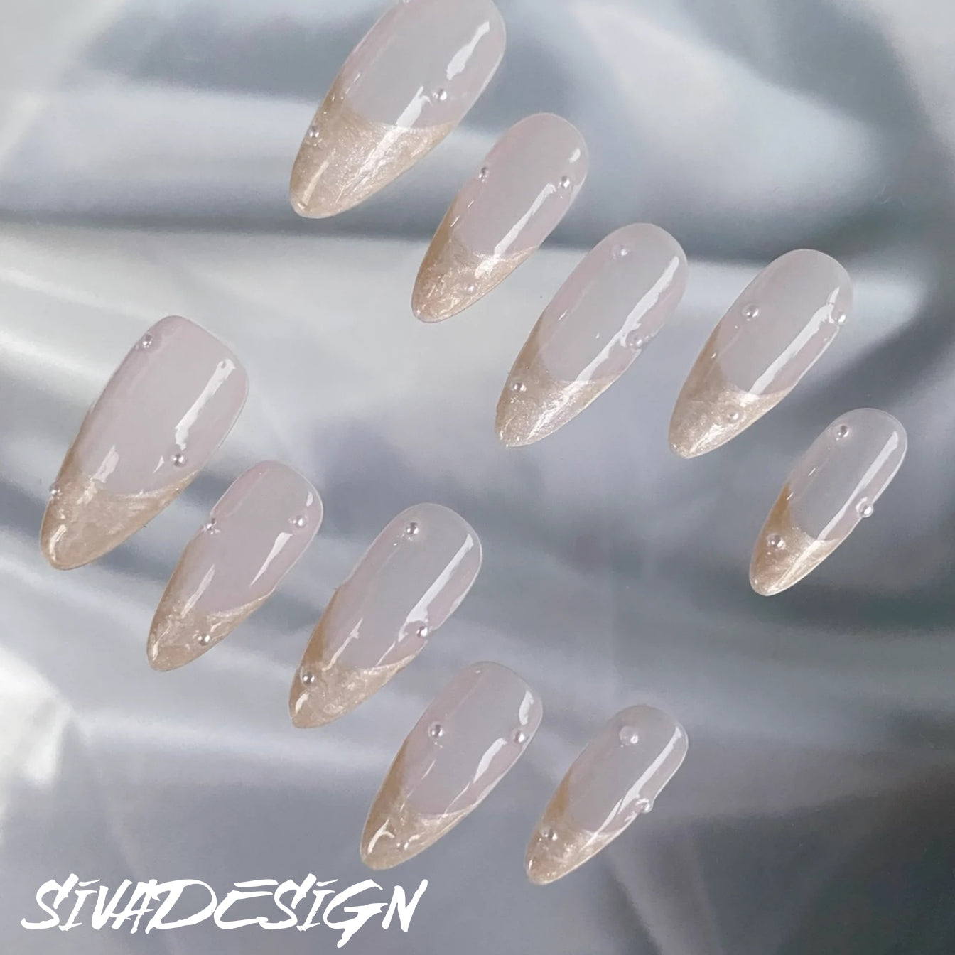 Siva Nail, Golden Sands, élégants faux ongles faits main