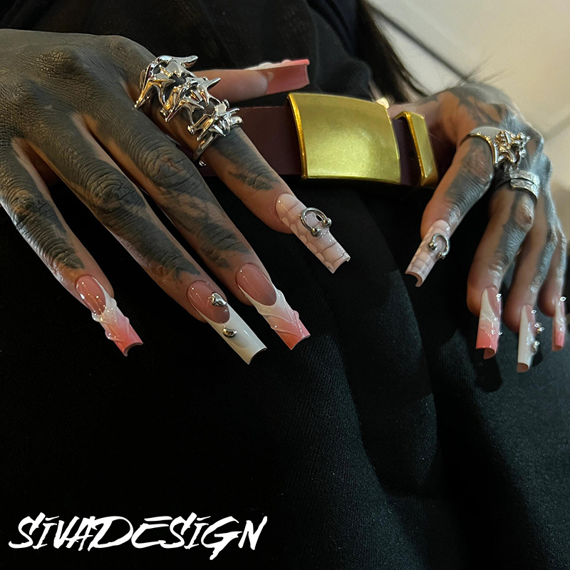 Siva Nail, Cosmic Elegance, Ongles French Press Avant-Garde