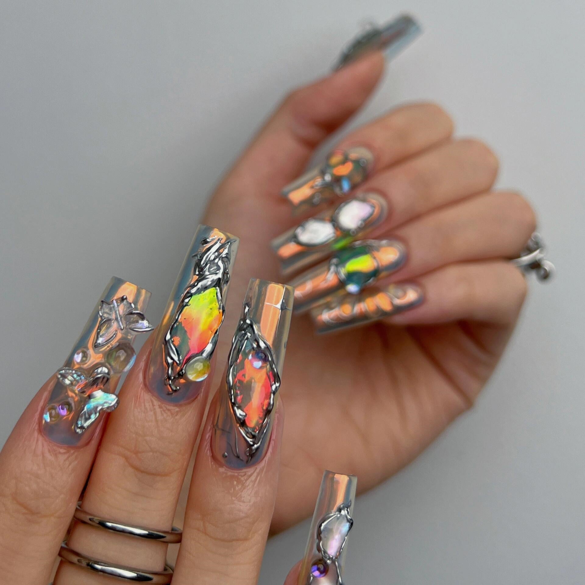 Siva Nail, Spectrum Surge, Prismatic Jewel, Ongles à coller faits main