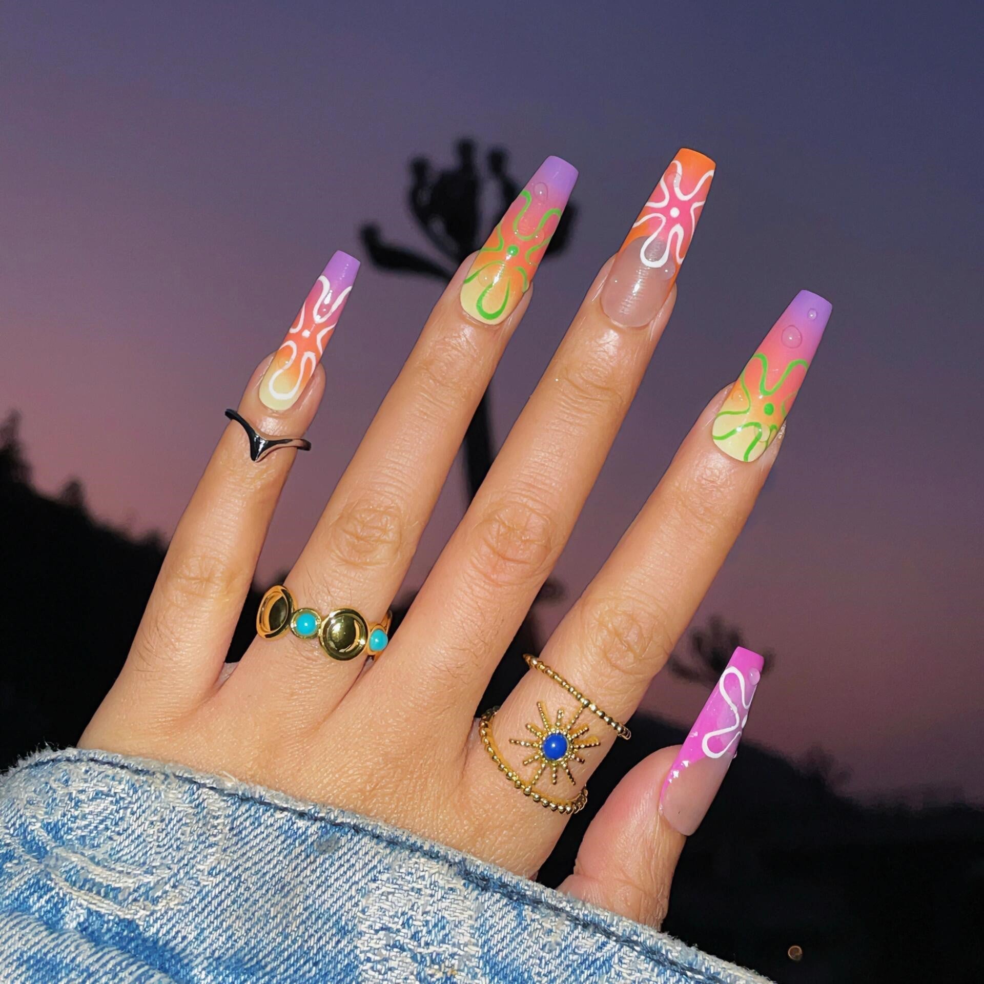 Siva Nail, Neon Nightfall, ongles à coller faits main au style vibrant