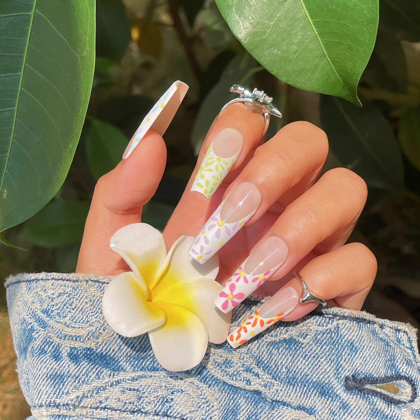 Siva Nail, Springtime Sonata, Floral vibrant, Ongles à coller faits main