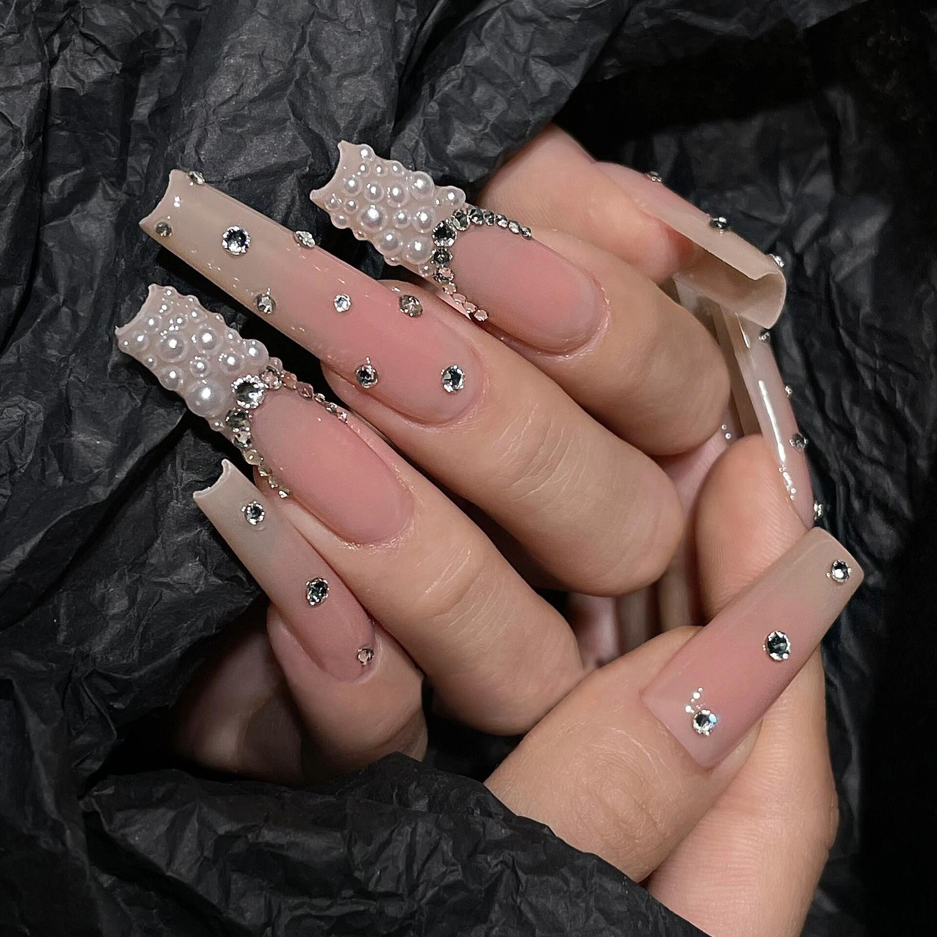 pearlescent-dreams-20240624114416_13a19403-6b6e-4ffe-b1a4-c69c9381da5f