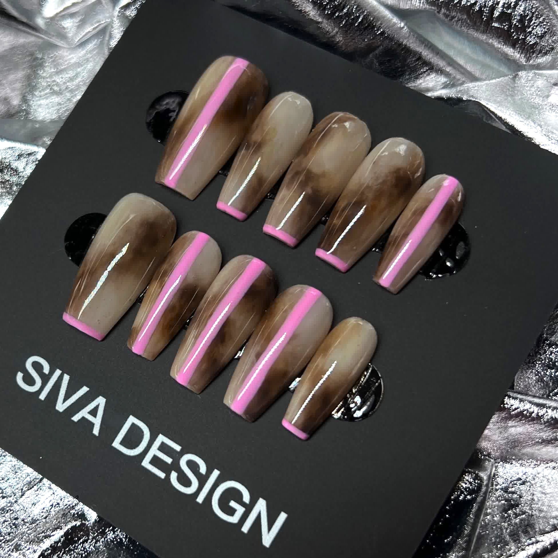 Siva Nail, Stries douces, Marbre unique, Ongles pressés faits à la main