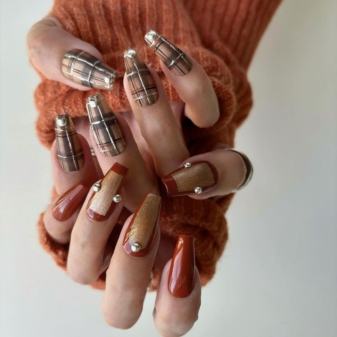 Siva Nail, Mocha Chic, Plaid douillet, Ongles à coller faits main