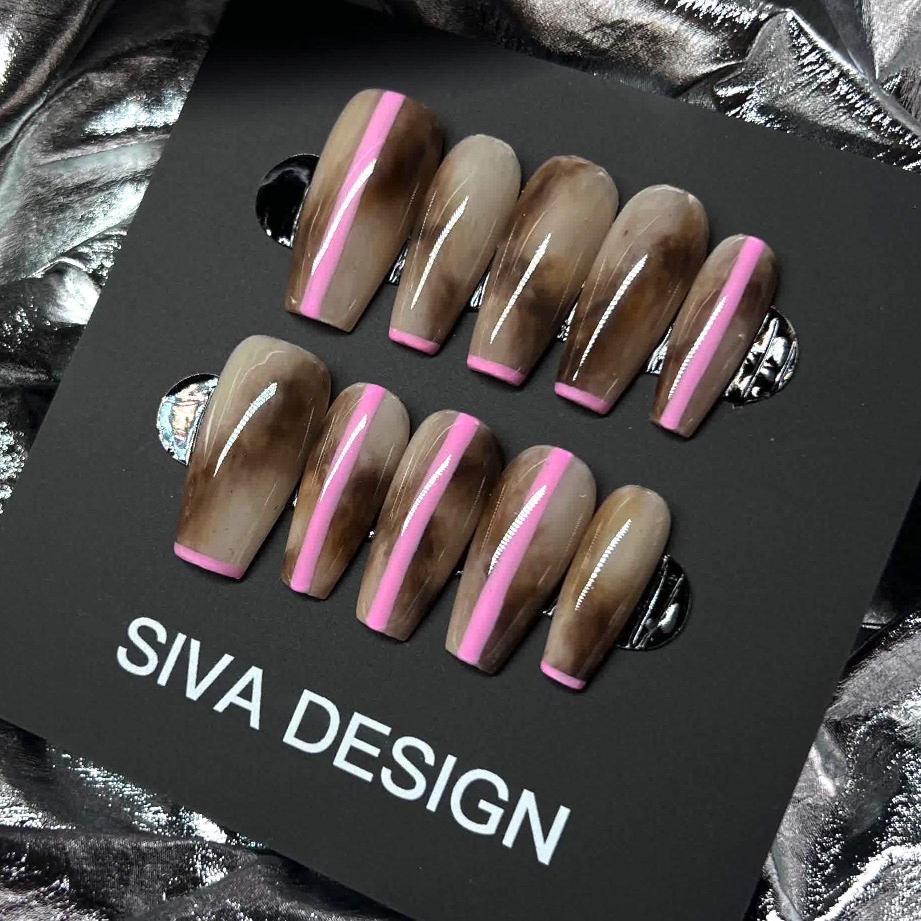 Siva Nail, Stries douces, Marbre unique, Ongles pressés faits à la main