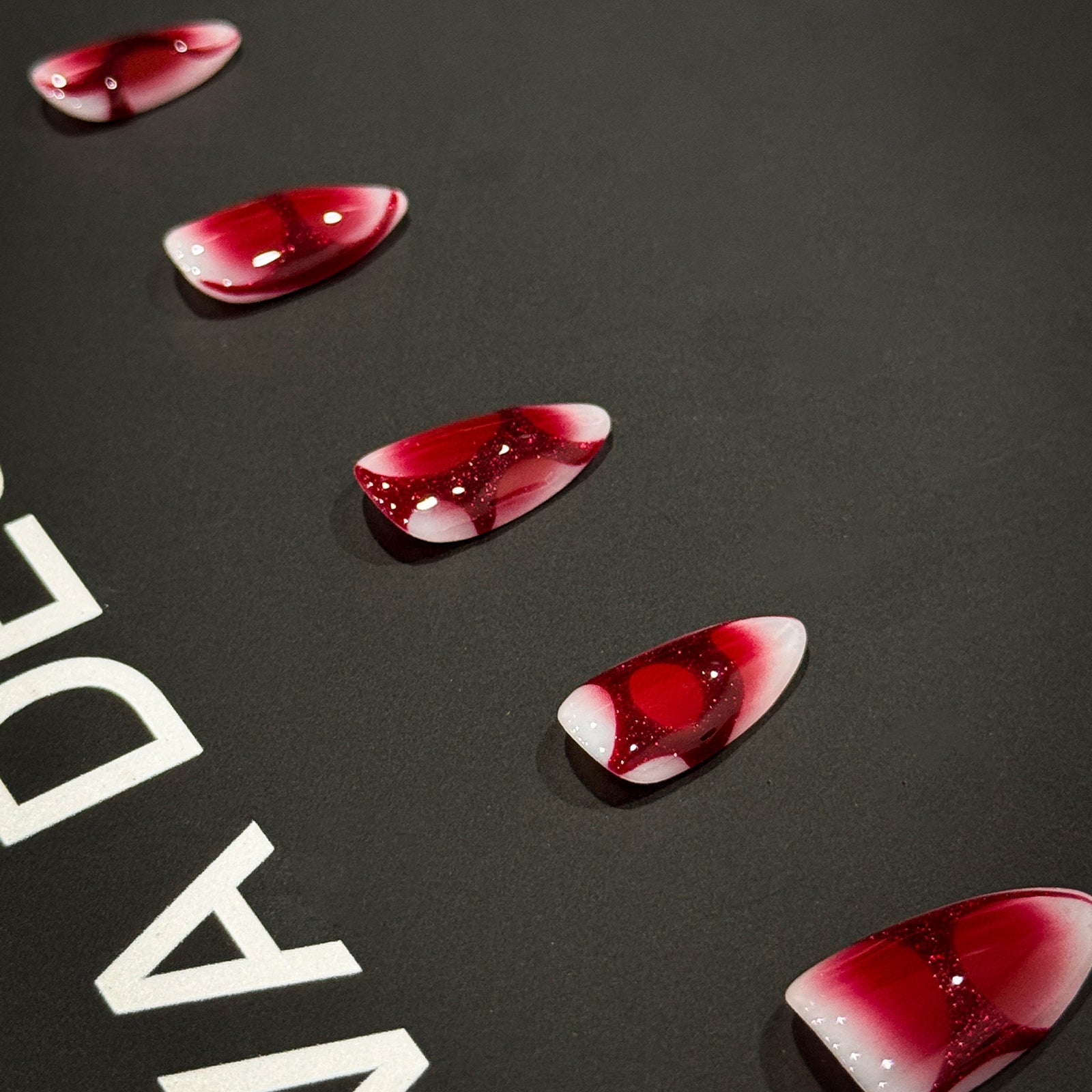 siva-nail-burgundy-waves-elegant-press-on-nails-7-2