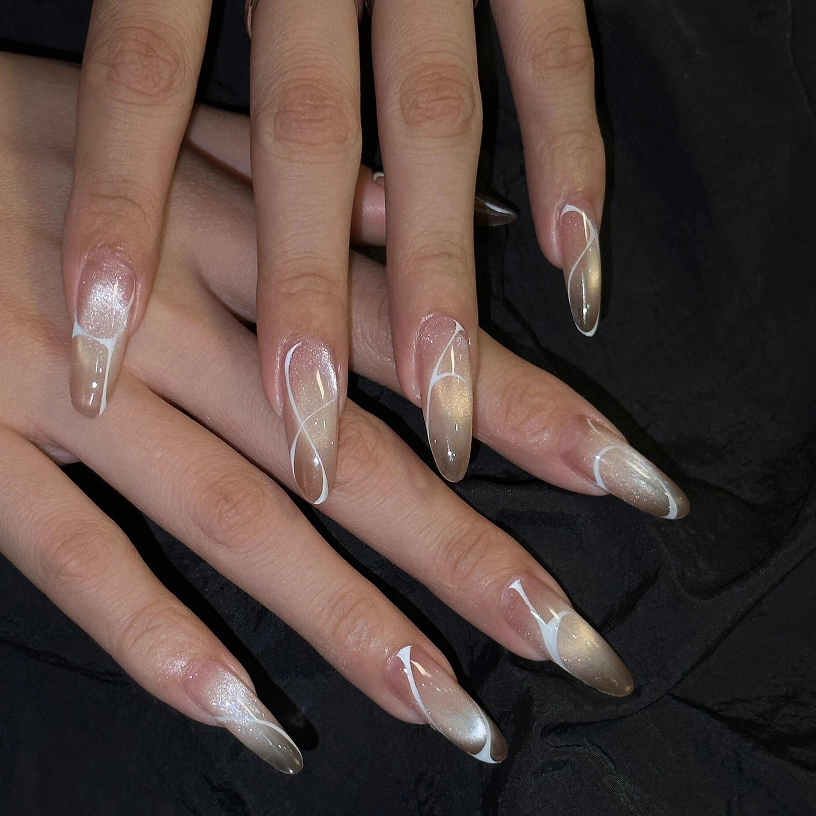 siva-nail-moonlit-veil-subtle-glamour-acrylic-handmade-press-on-nails-8_774a1698-8c11-42f4-a984-2b2e36727360