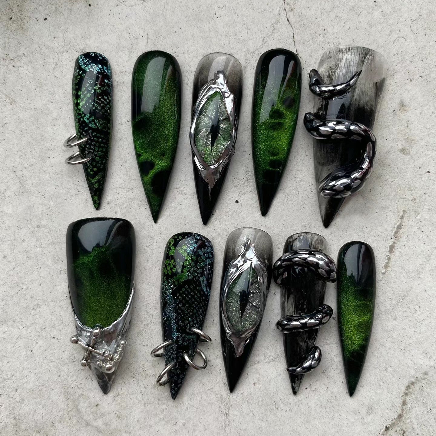 Siva Nail, Mythic Metal, Stiletto Ongles à coller faits main