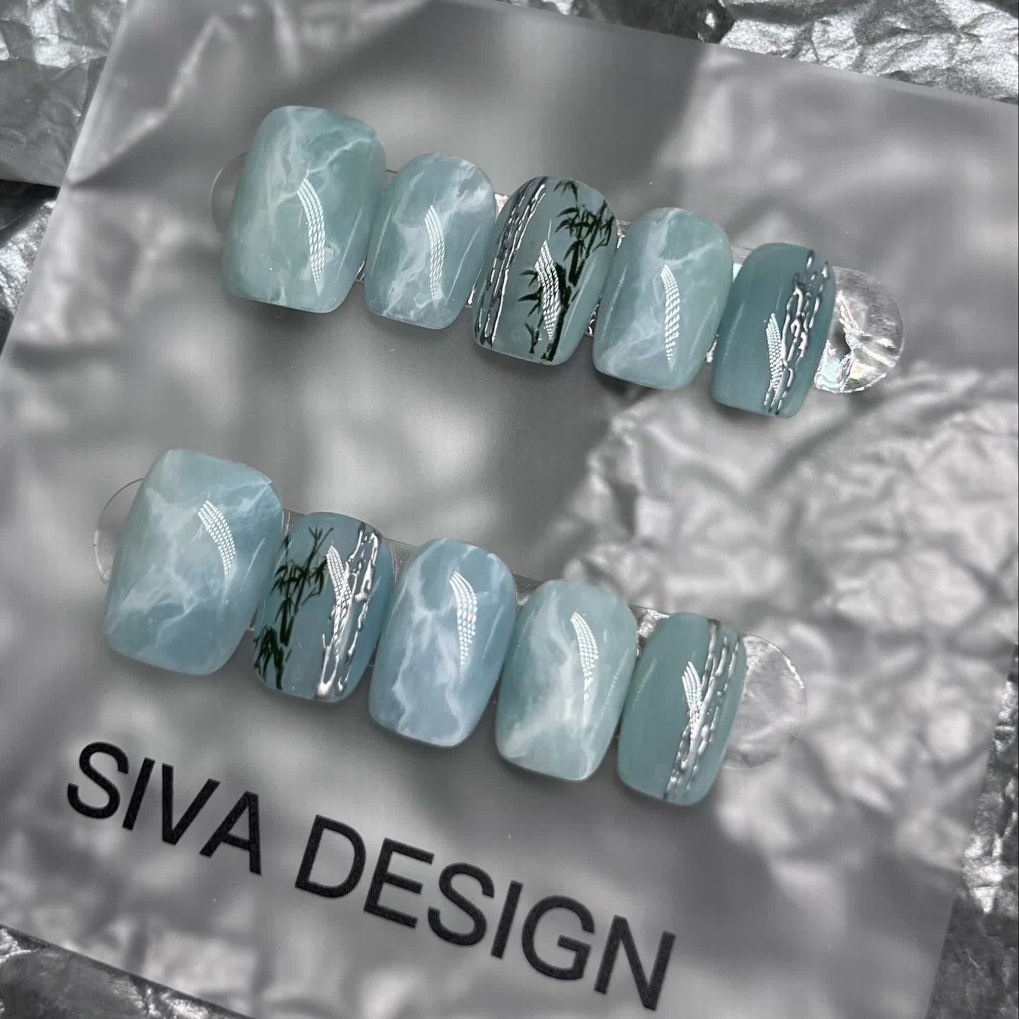 Siva Nail, Zen Mist, ongles élégants à coller faits main