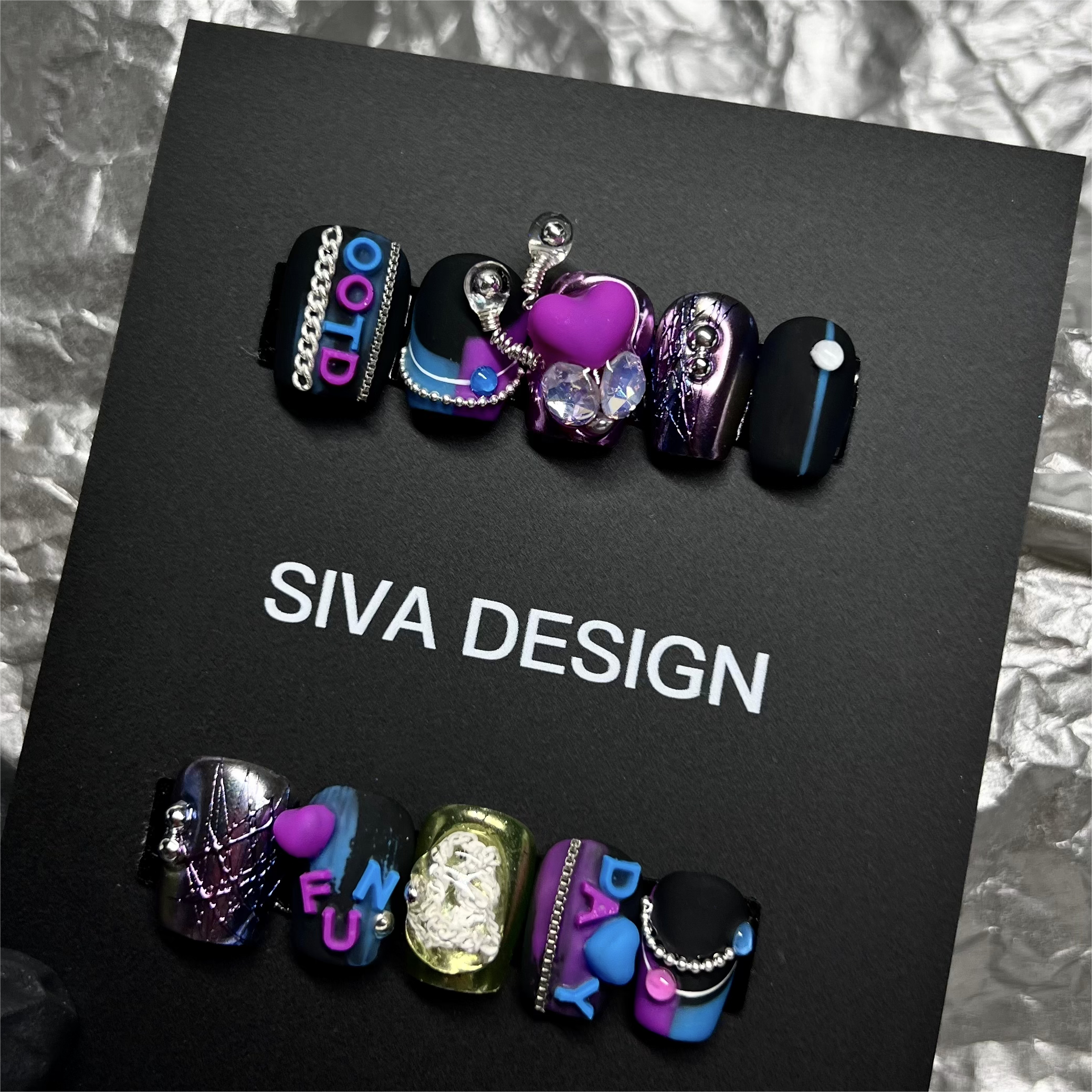 Siva Nail, Neon Dreams, faux ongles artistiques faits main