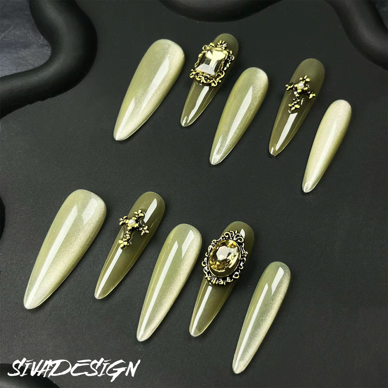 Siva Nail, Olive Opulence, Ongles à coller faits main de style glamour