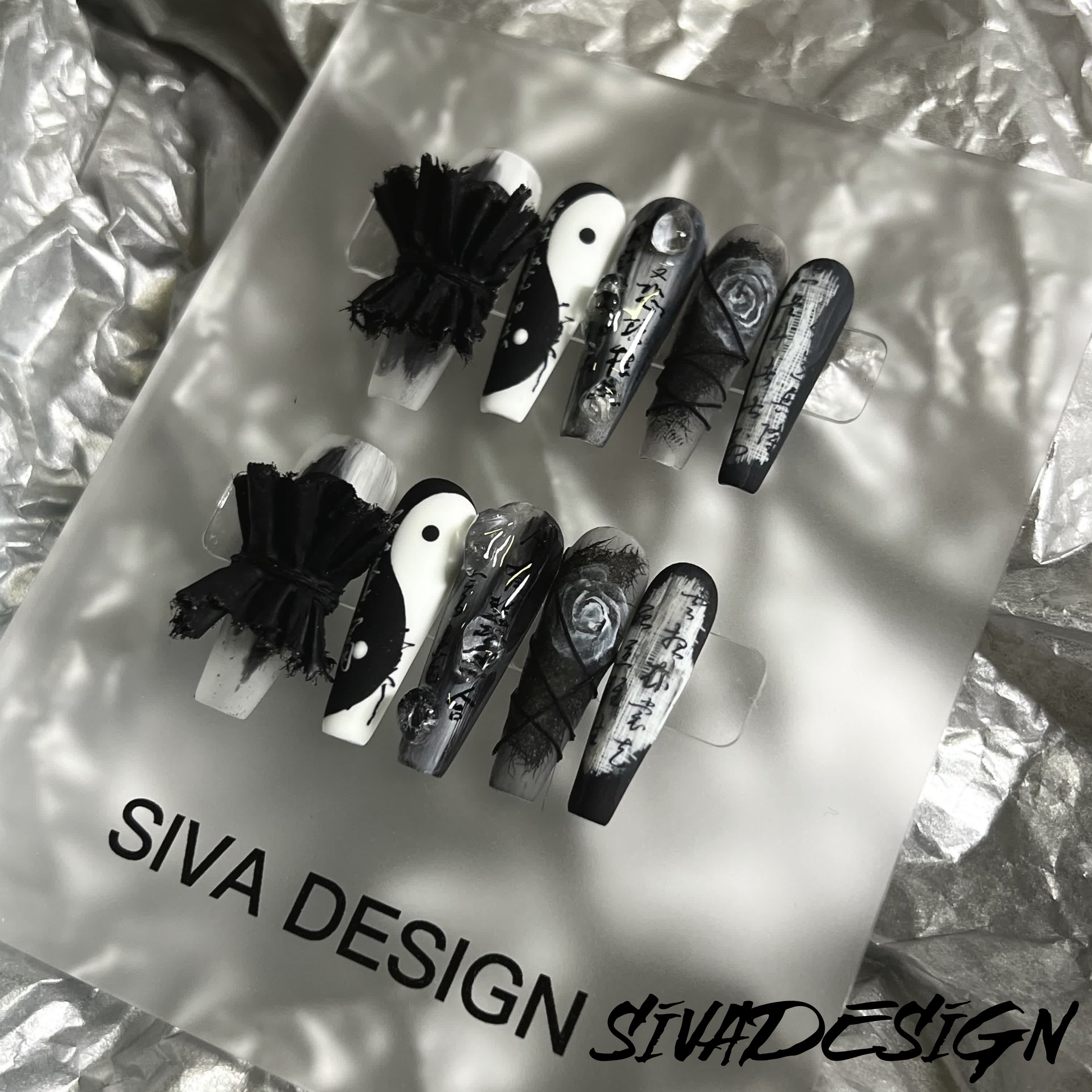 Siva Nail, esprit de réincarnation, élégance sombre, ongles pressés faits main