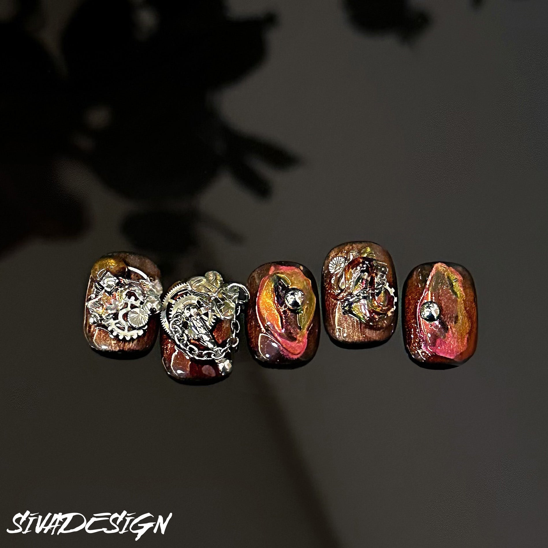 Siva Nail, Steampunk Fantasy, Steampunk audacieux, ongles pressés faits à la main