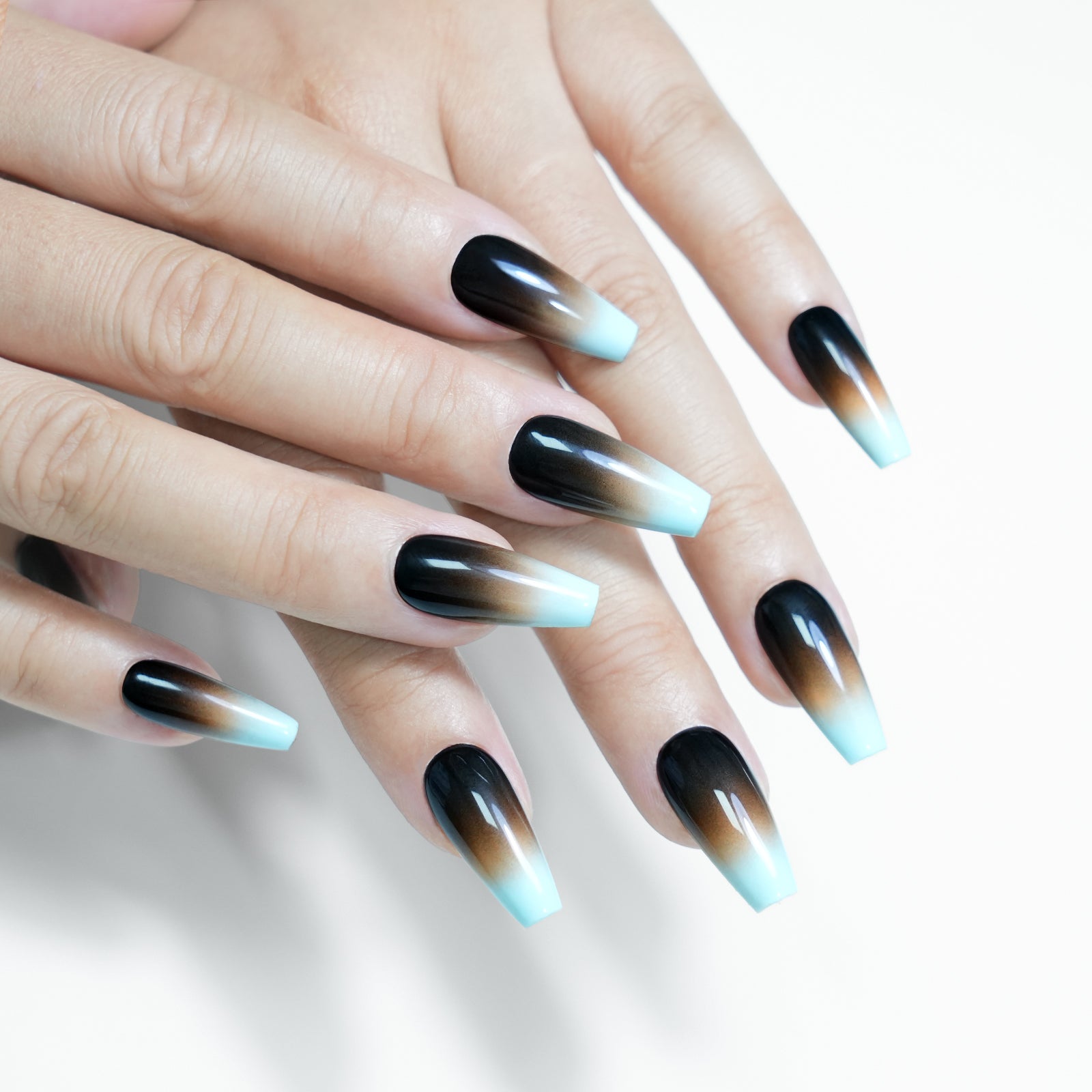 shiny-silhouette-bba8f7686470bc72bb49e67dae46e242