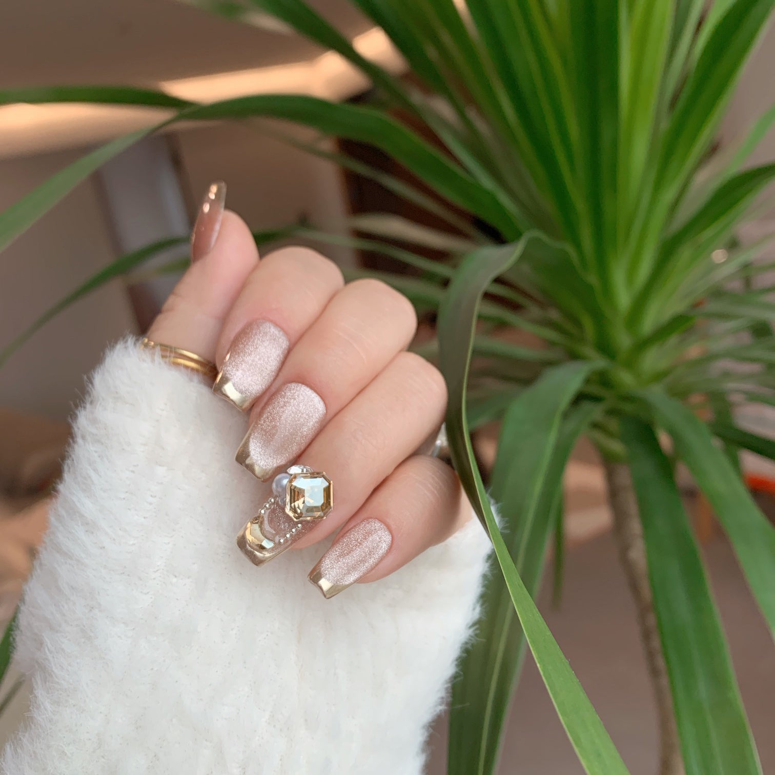 siva-nail-desert-glow-chic-style-acrylic-press-on-nails-i1704969606_9587_0_b09def47-f607-4fed-9a35-93f7104a8735