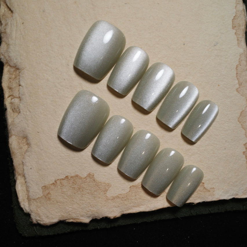 Siva Nail, Silken Shadows (vert), charme minimaliste, faux ongles faits main